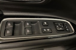 harmaa Mitsubishi Outlander PHEV 2020 kuva 30.