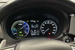 punainen Mitsubishi Outlander PHEV 2019 kuva 21.