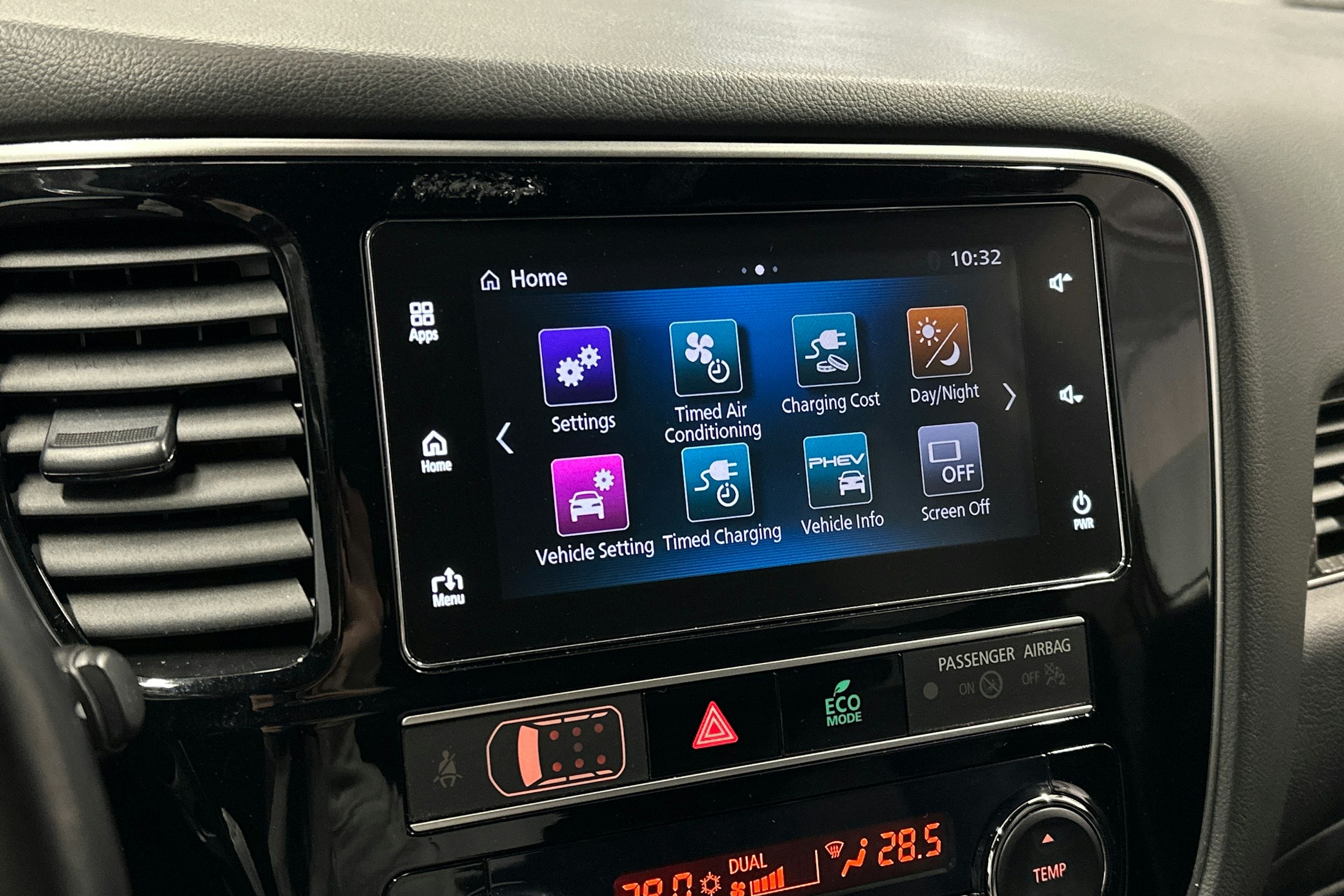 punainen Mitsubishi Outlander PHEV 2019 kuva 23.