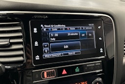 punainen Mitsubishi Outlander PHEV 2019 kuva 24.