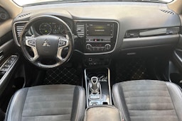 harmaa Mitsubishi Outlander PHEV 2019 kuva 7.