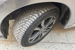 harmaa Mitsubishi Outlander PHEV 2019 kuva 10.