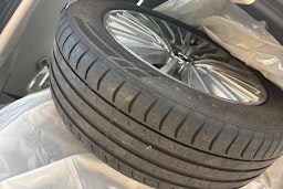 harmaa Mitsubishi Outlander PHEV 2019 kuva 26.