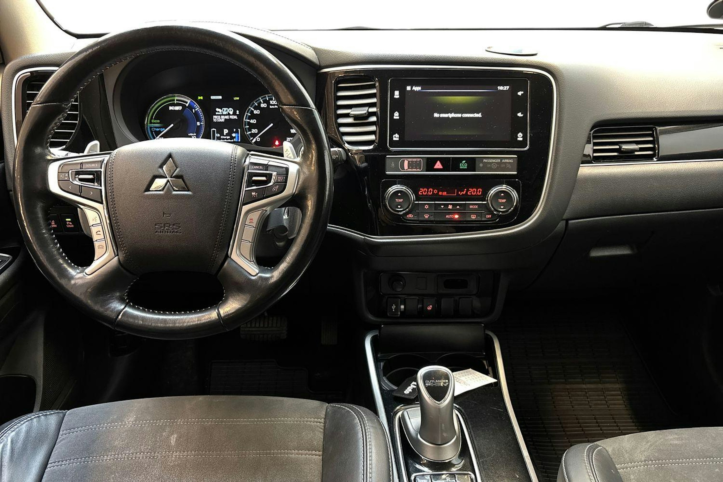 punainen Mitsubishi Outlander PHEV 2019 kuva 9.