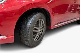 punainen Mitsubishi Outlander PHEV 2019 kuva 11.