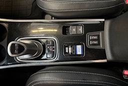 punainen Mitsubishi Outlander PHEV 2019 kuva 18.