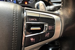 punainen Mitsubishi Outlander PHEV 2019 kuva 20.