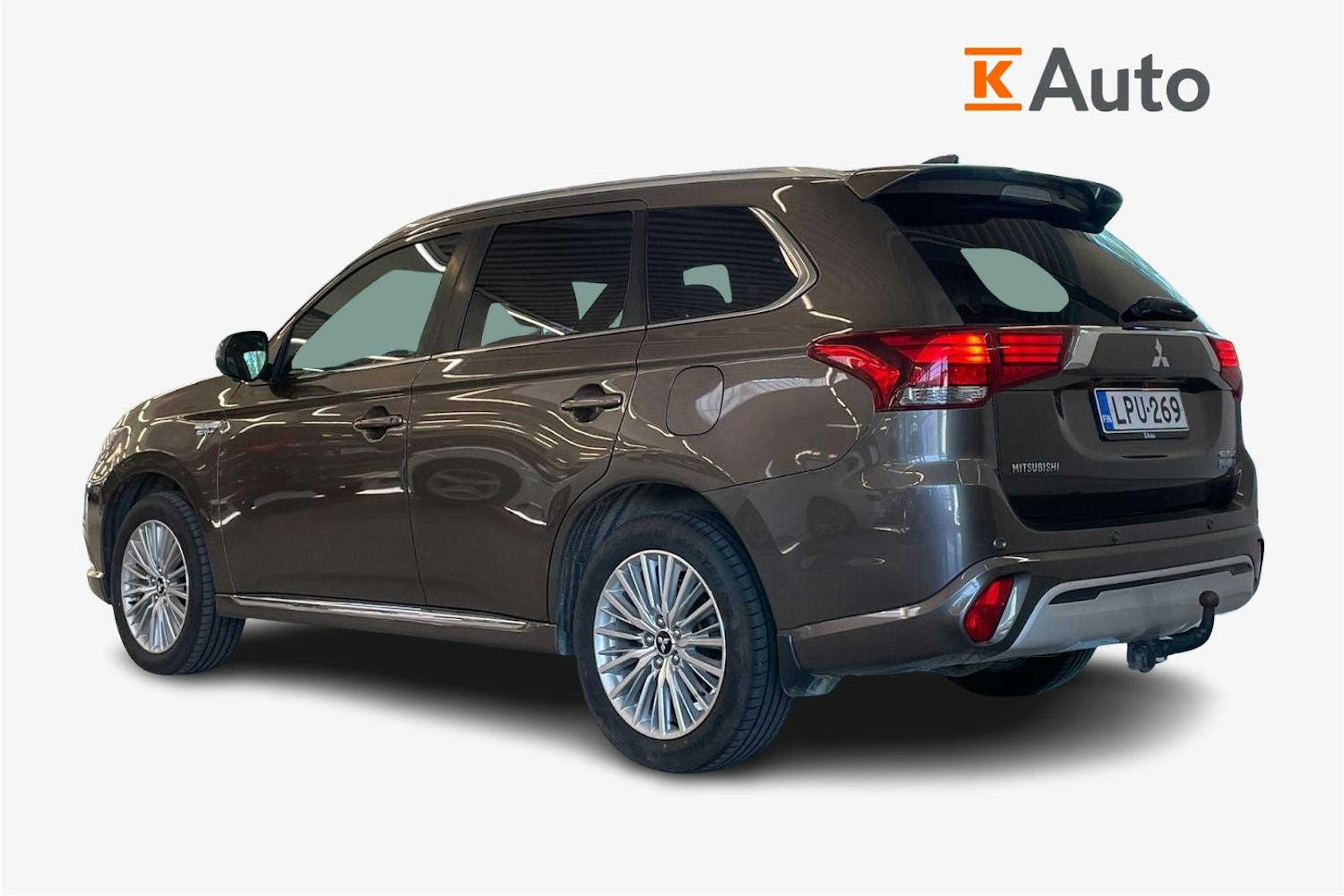 Ruskea (beige) Mitsubishi Outlander PHEV 2019 kuva 2.