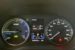 Ruskea (beige) Mitsubishi Outlander PHEV 2019 kuva 14.