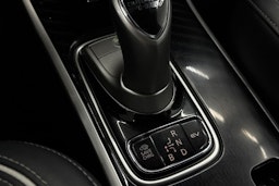 musta Mitsubishi Outlander PHEV 2019 kuva 21.