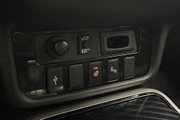 musta Mitsubishi Outlander PHEV 2019 kuva 23.