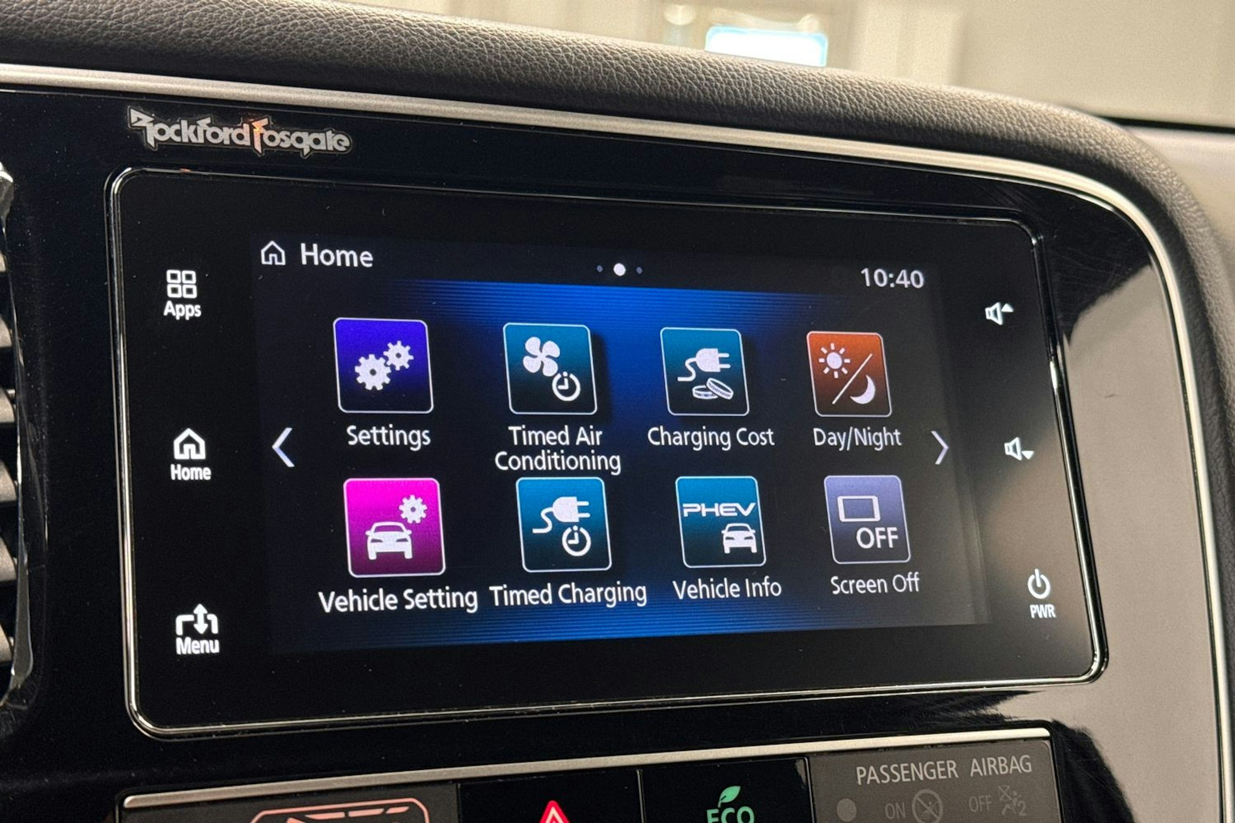 musta Mitsubishi Outlander PHEV 2019 kuva 29.