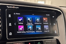 musta Mitsubishi Outlander PHEV 2019 kuva 29.