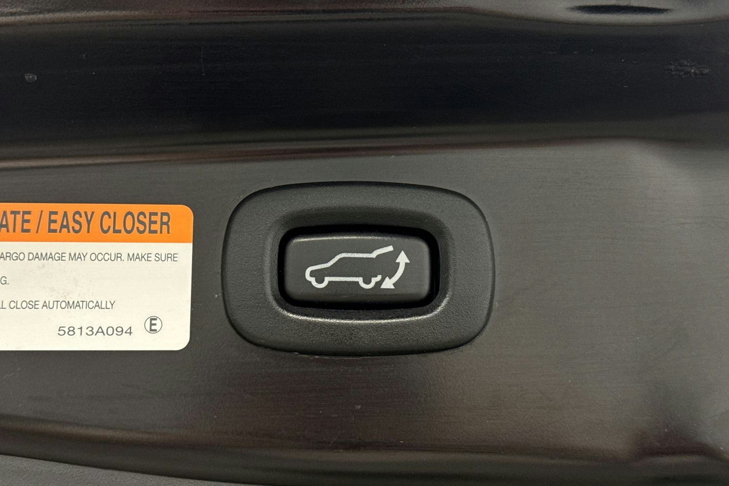 musta Mitsubishi Outlander PHEV 2019 kuva 35.