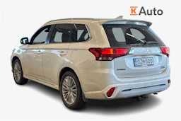 valkoinen Mitsubishi Outlander PHEV 2019 kuva 2.