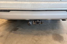 valkoinen Mitsubishi Outlander PHEV 2019 kuva 5.