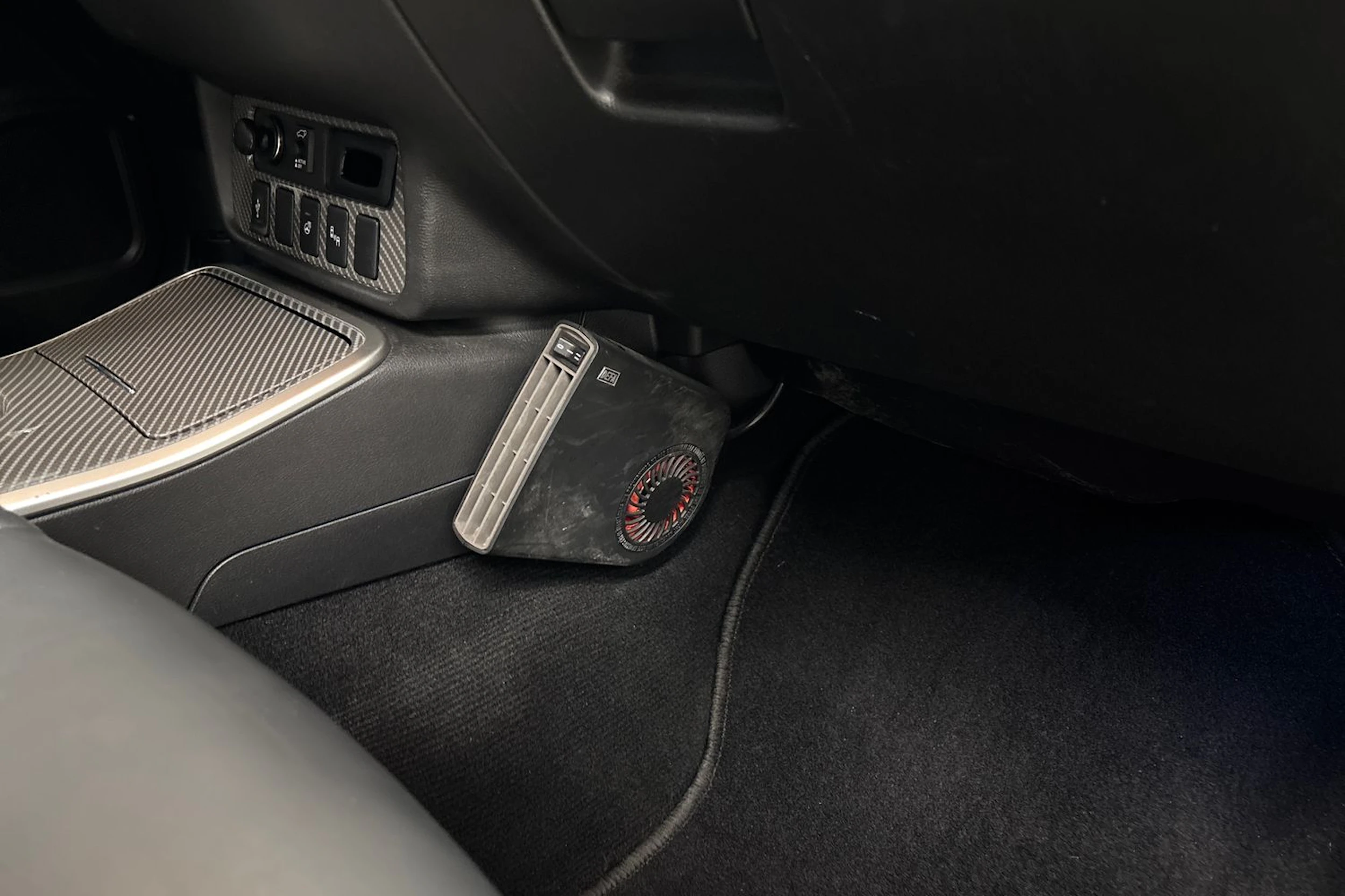 valkoinen Mitsubishi Outlander PHEV 2019 kuva 19.