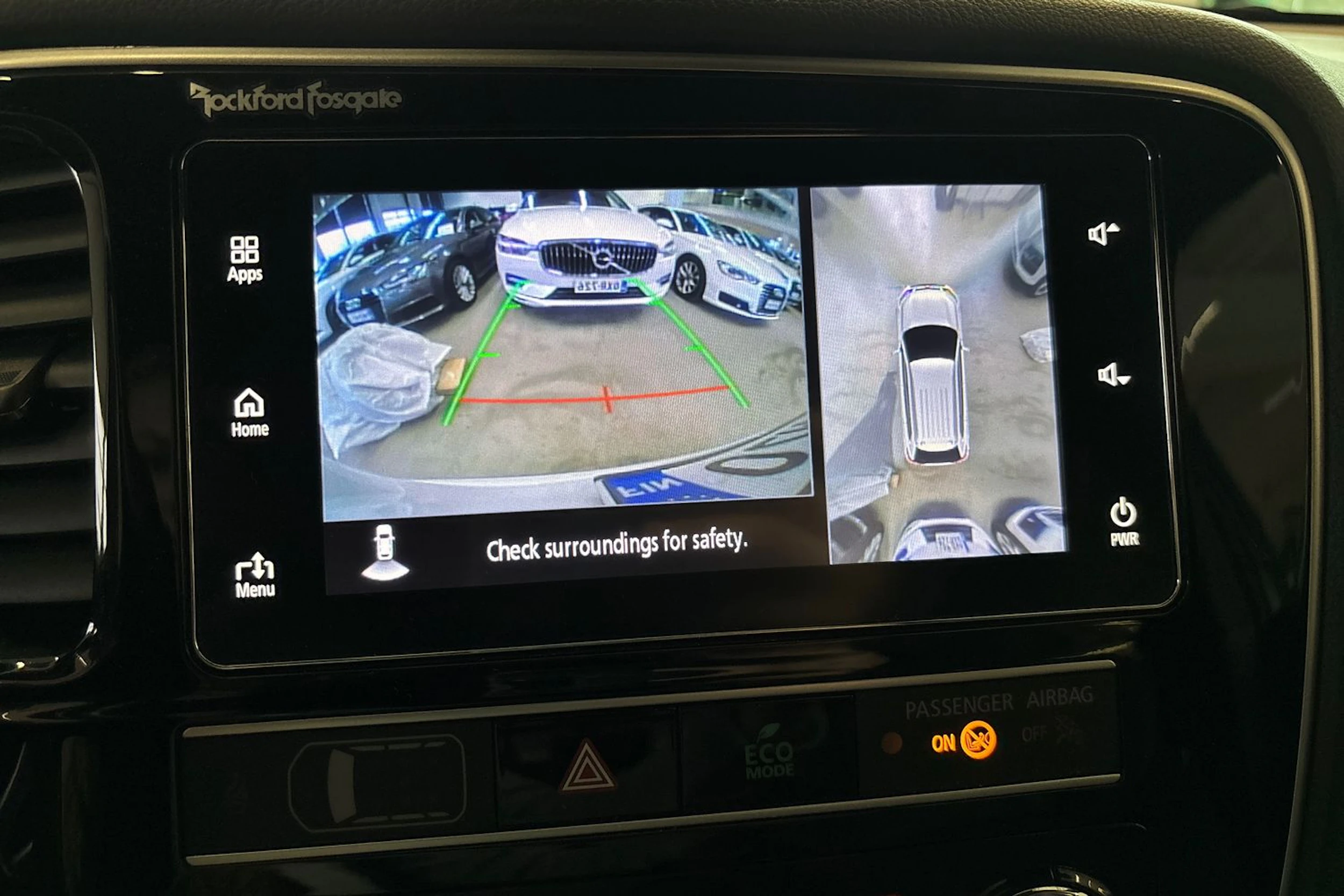 valkoinen Mitsubishi Outlander PHEV 2019 kuva 23.