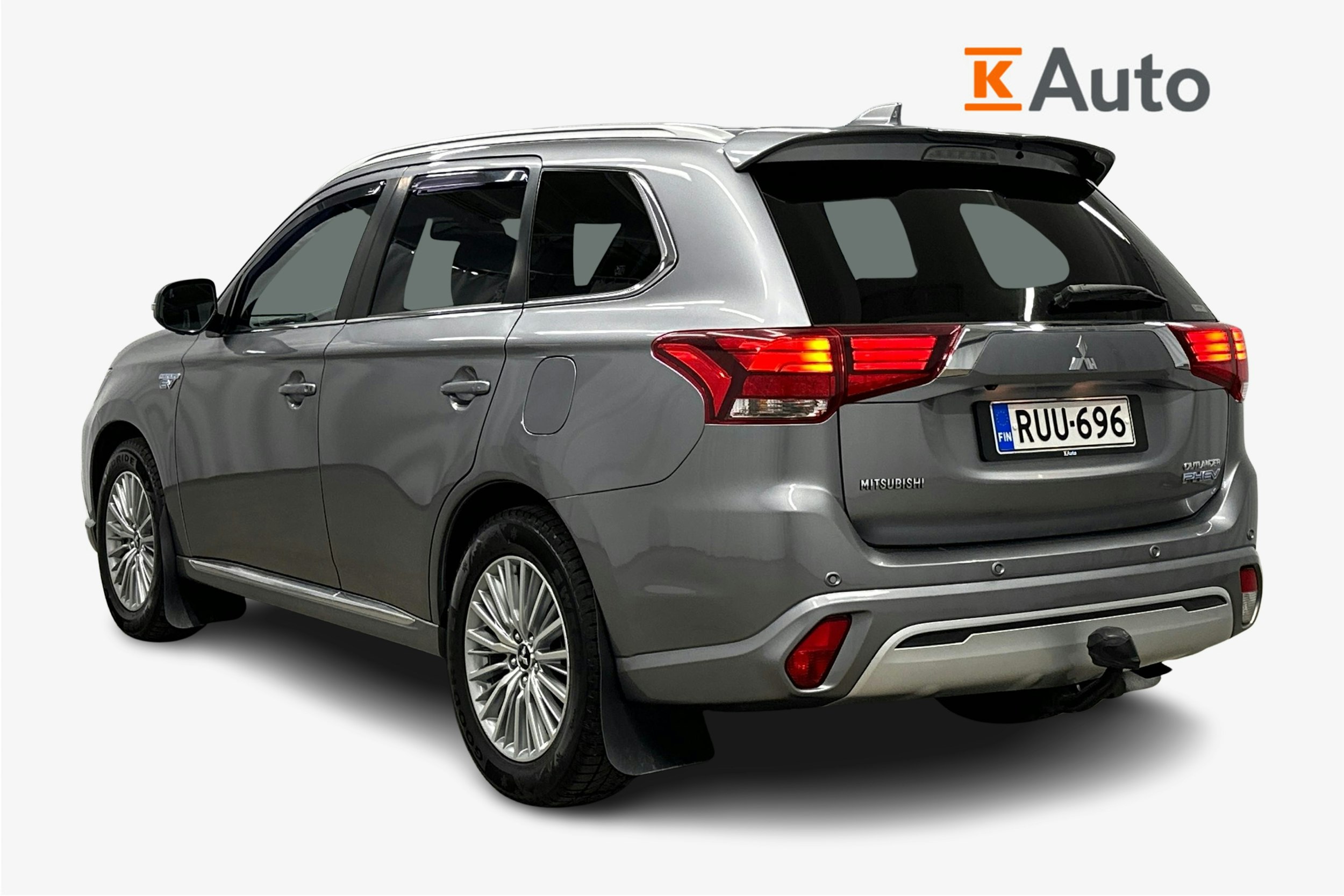 harmaa Mitsubishi Outlander PHEV 2019 kuva 2.