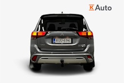 harmaa Mitsubishi Outlander PHEV 2019 kuva 3.
