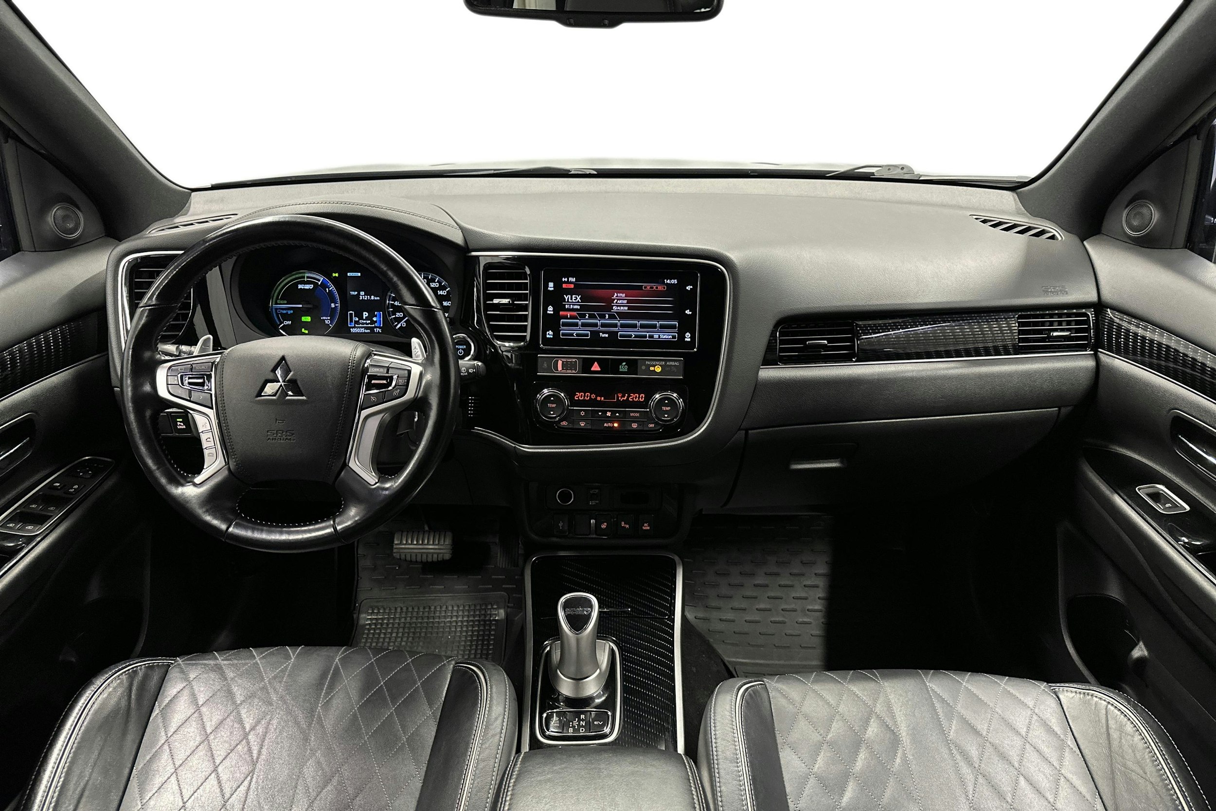 harmaa Mitsubishi Outlander PHEV 2019 kuva 9.