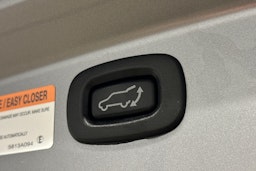 harmaa Mitsubishi Outlander PHEV 2019 kuva 15.