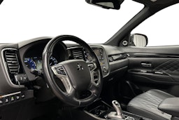 ruskea (beige) Mitsubishi Outlander PHEV 2019 kuva 7.