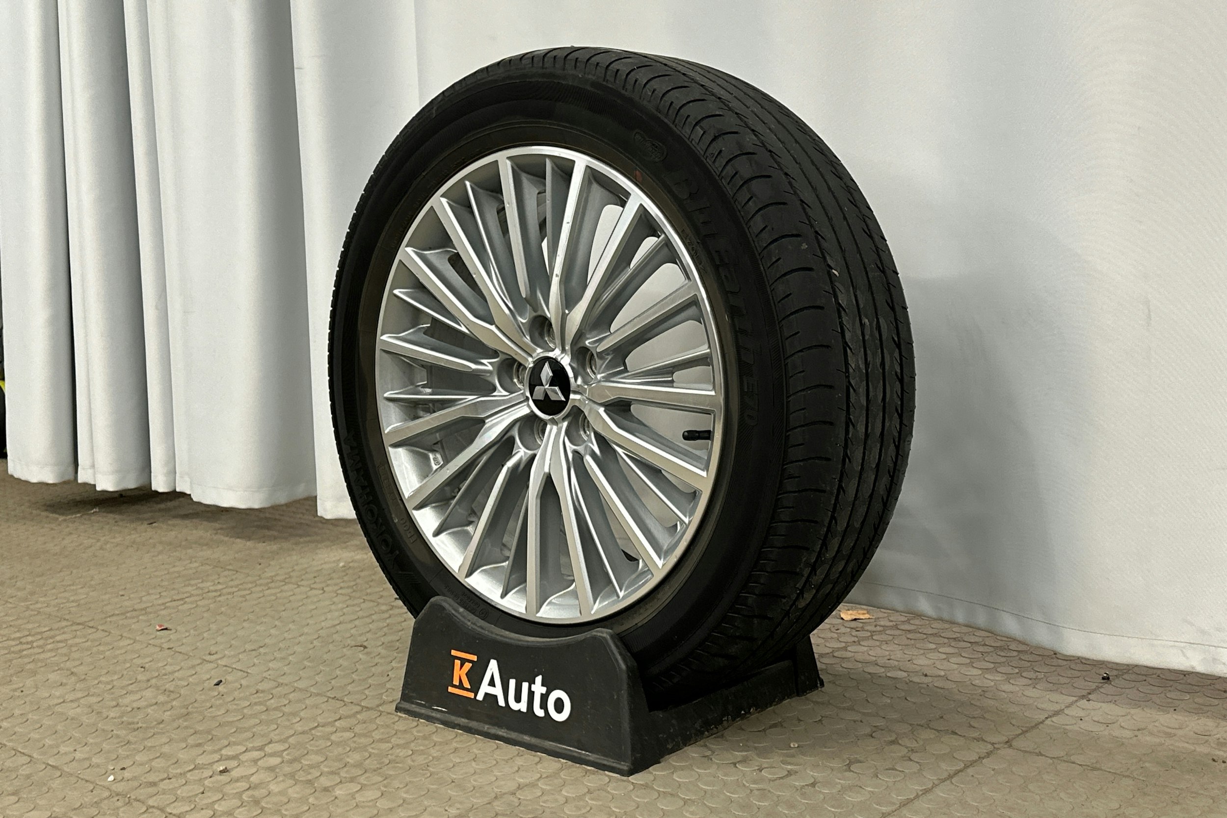 ruskea (beige) Mitsubishi Outlander PHEV 2019 kuva 13.