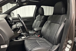 ruskea (beige) Mitsubishi Outlander PHEV 2019 kuva 16.