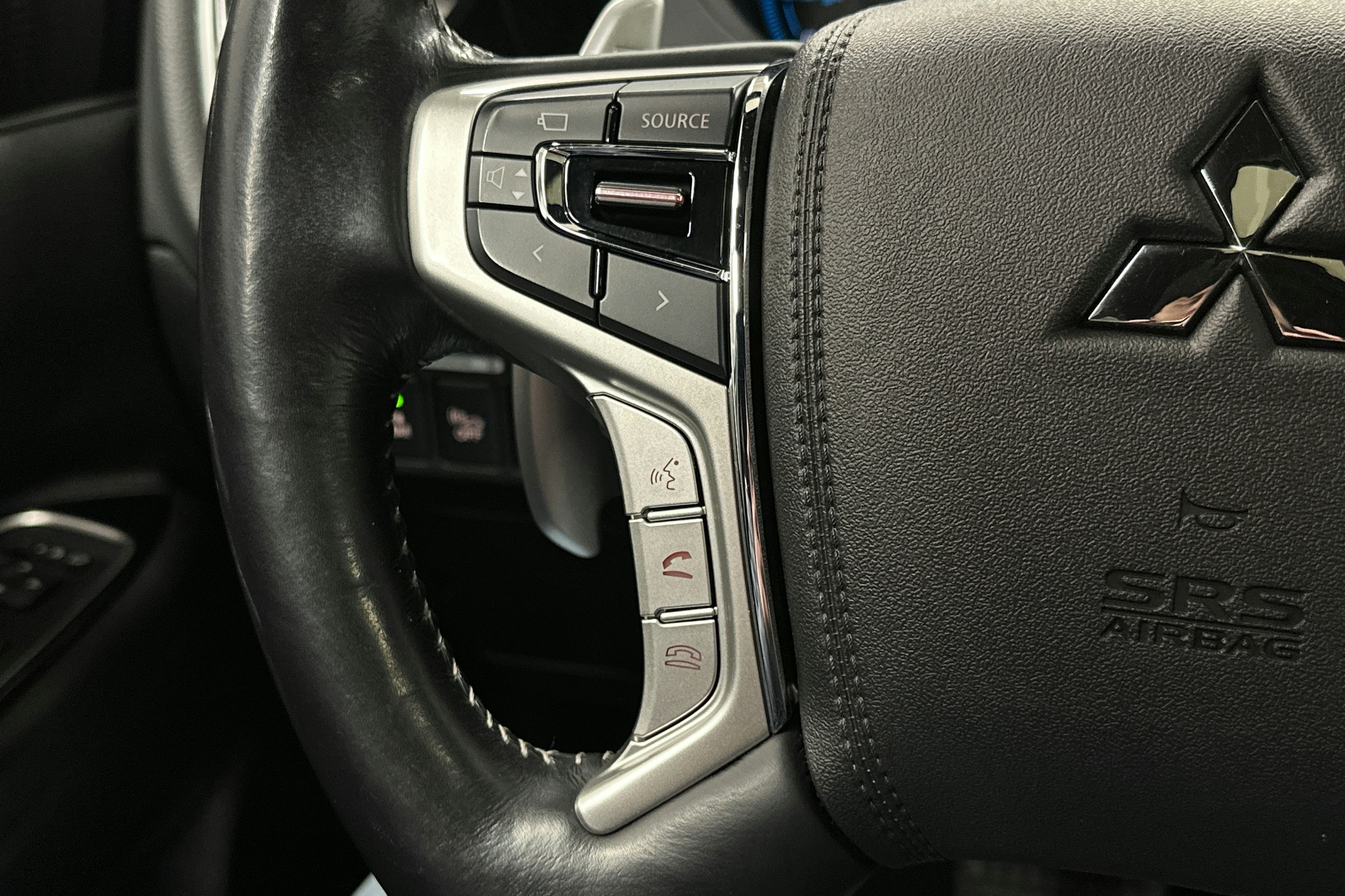 ruskea (beige) Mitsubishi Outlander PHEV 2019 kuva 19.