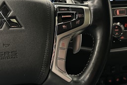 ruskea (beige) Mitsubishi Outlander PHEV 2019 kuva 20.