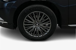 musta Mitsubishi Outlander PHEV 2019 kuva 11.