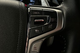 musta Mitsubishi Outlander PHEV 2019 kuva 22.