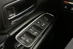 musta Mitsubishi Outlander PHEV 2019 kuva 23.