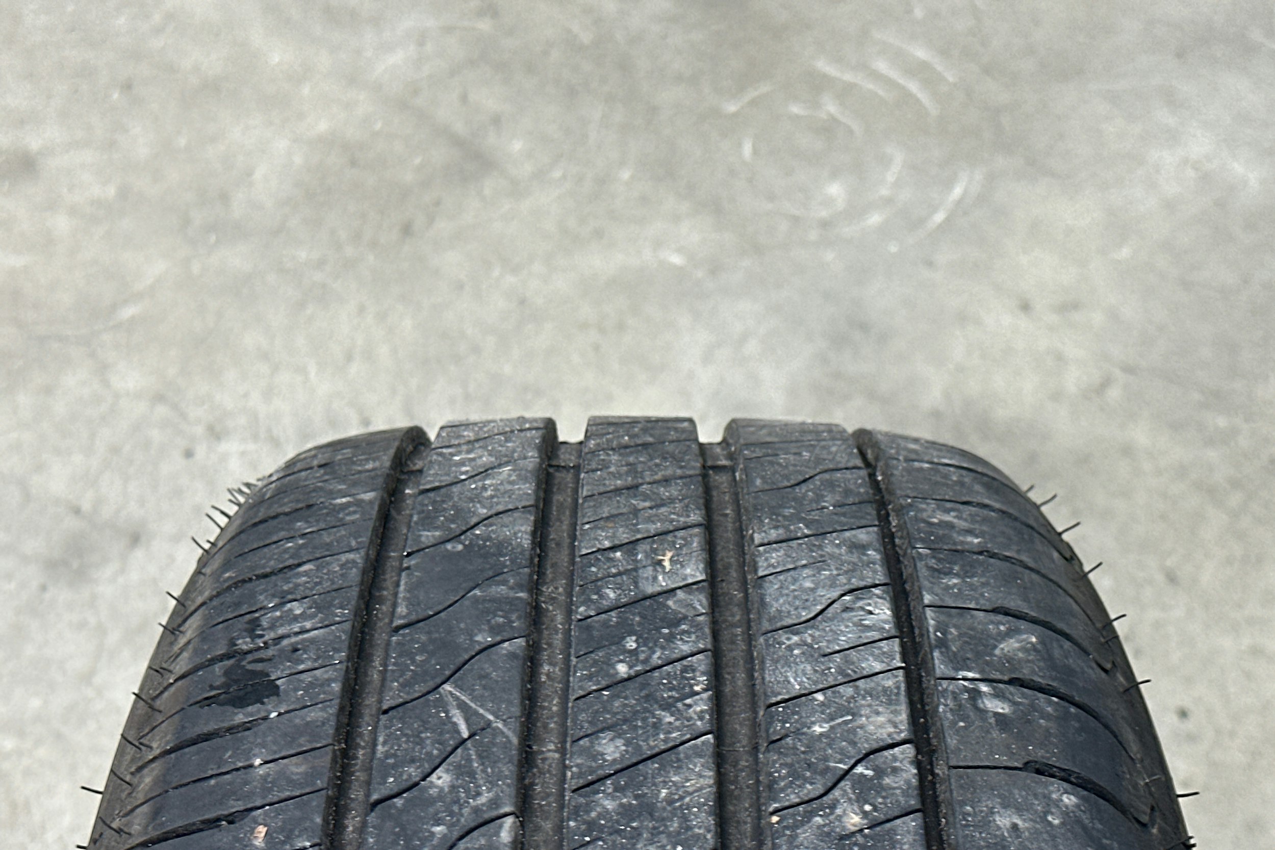 valkoinen Mitsubishi Outlander PHEV 2019 kuva 33.