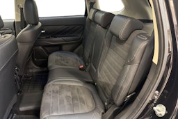 musta Mitsubishi Outlander PHEV 2020 kuva 10.
