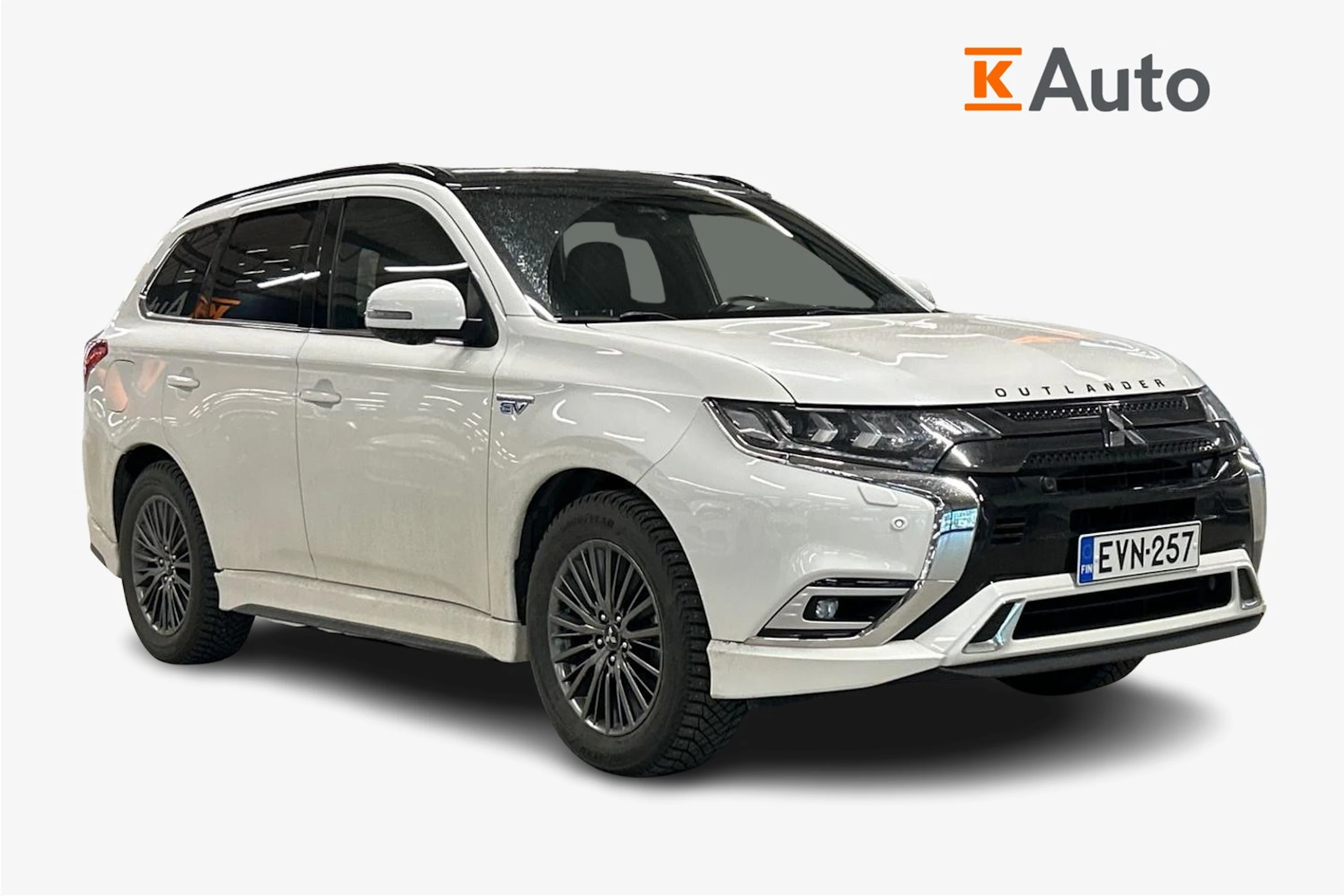 valkoinen Mitsubishi Outlander PHEV 2020 kuva 1.