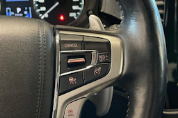 valkoinen Mitsubishi Outlander PHEV 2020 kuva 14.