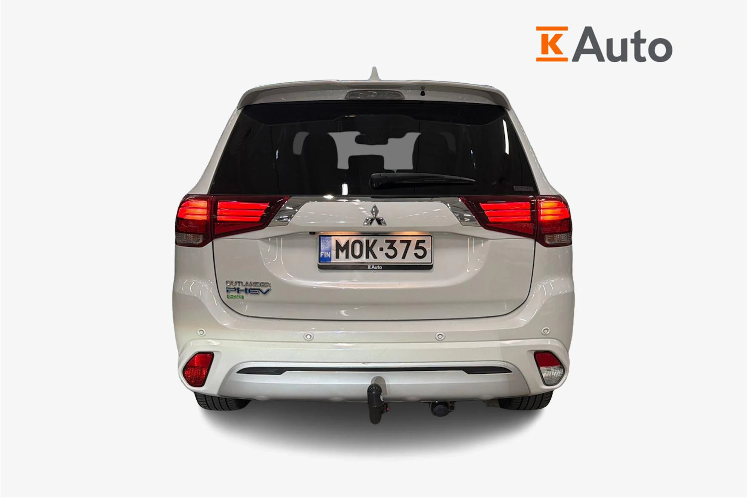 Valkoinen Mitsubishi Outlander PHEV 2020 kuva 4.