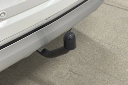 Valkoinen Mitsubishi Outlander PHEV 2020 kuva 30.