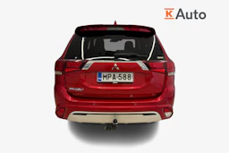 Punainen Mitsubishi Outlander PHEV 2020 kuva 4.