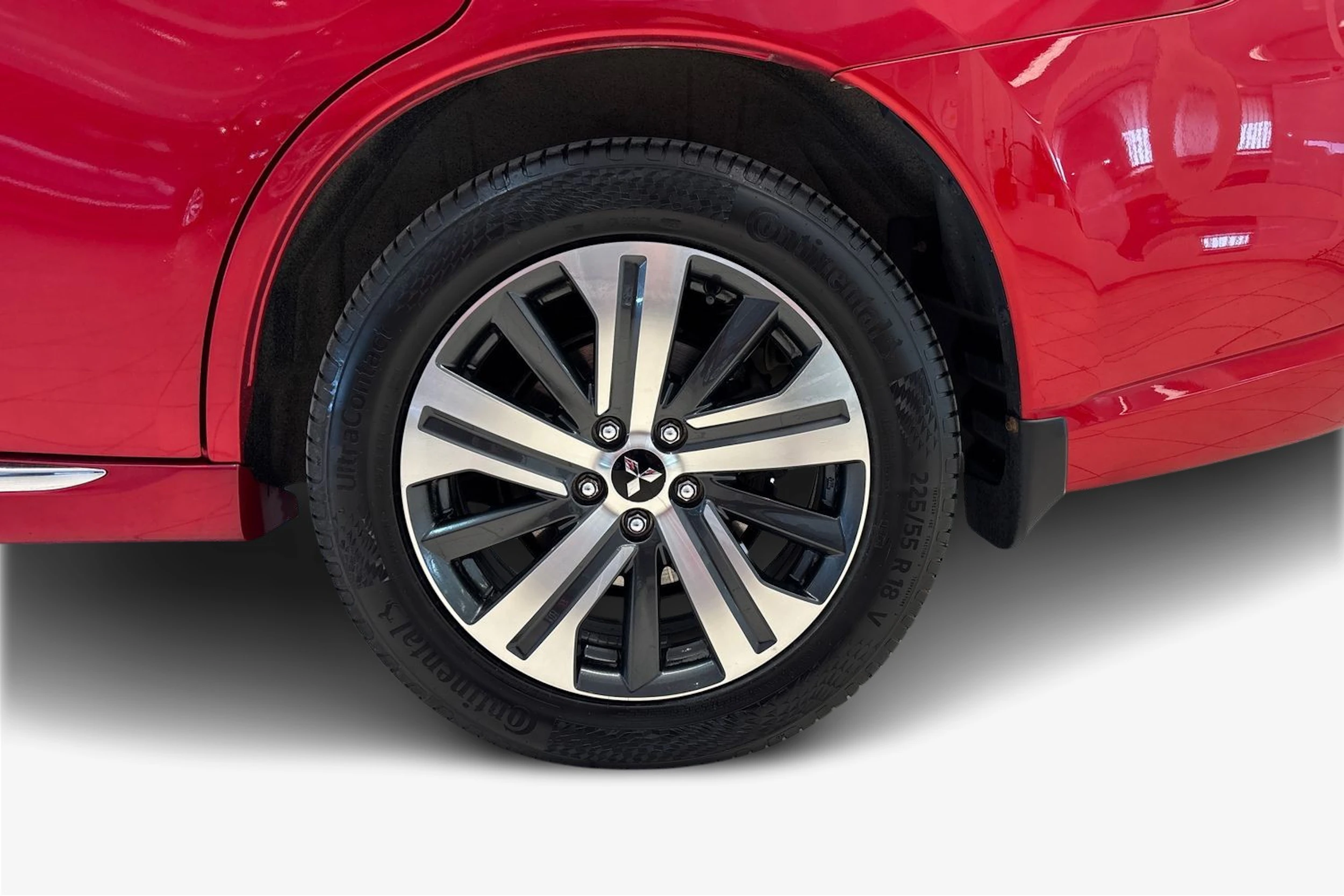Punainen Mitsubishi Outlander PHEV 2020 kuva 12.