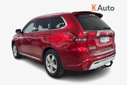 punainen Mitsubishi Outlander PHEV 2020 kuva 2.
