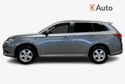 harmaa Mitsubishi Outlander PHEV 2020 kuva 6.