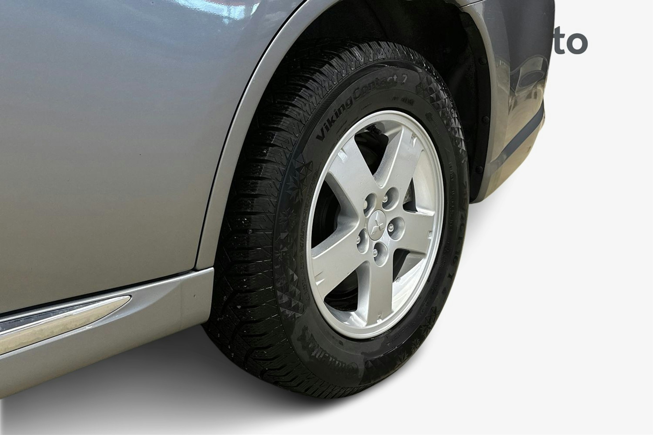 harmaa Mitsubishi Outlander PHEV 2020 kuva 11.