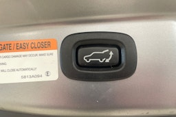 harmaa Mitsubishi Outlander PHEV 2020 kuva 33.