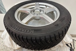 valkoinen Mitsubishi Outlander PHEV 2021 kuva 11.