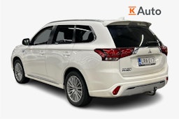 valkoinen Mitsubishi Outlander PHEV 2021 kuva 2.