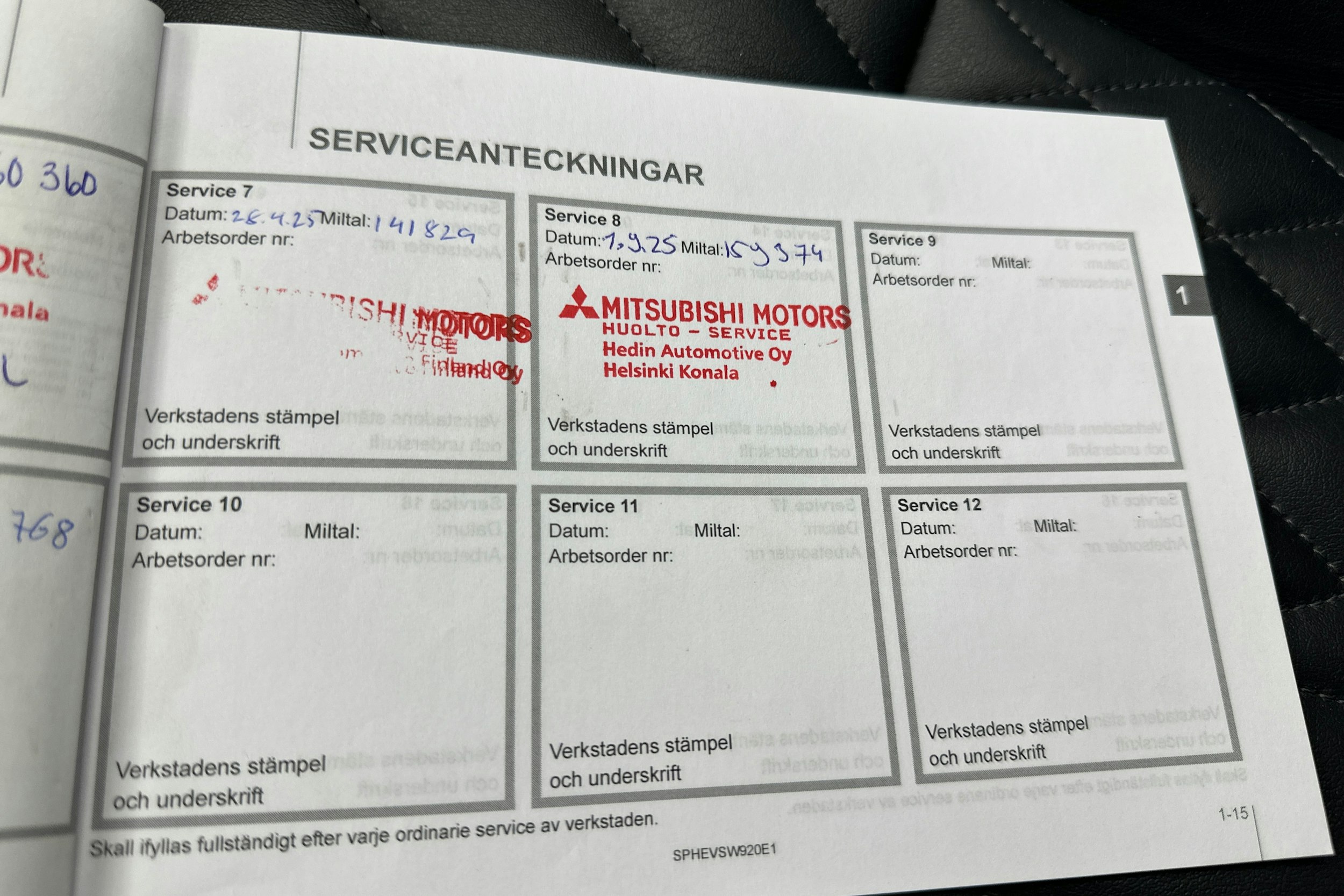 valkoinen Mitsubishi Outlander PHEV 2021 kuva 25.