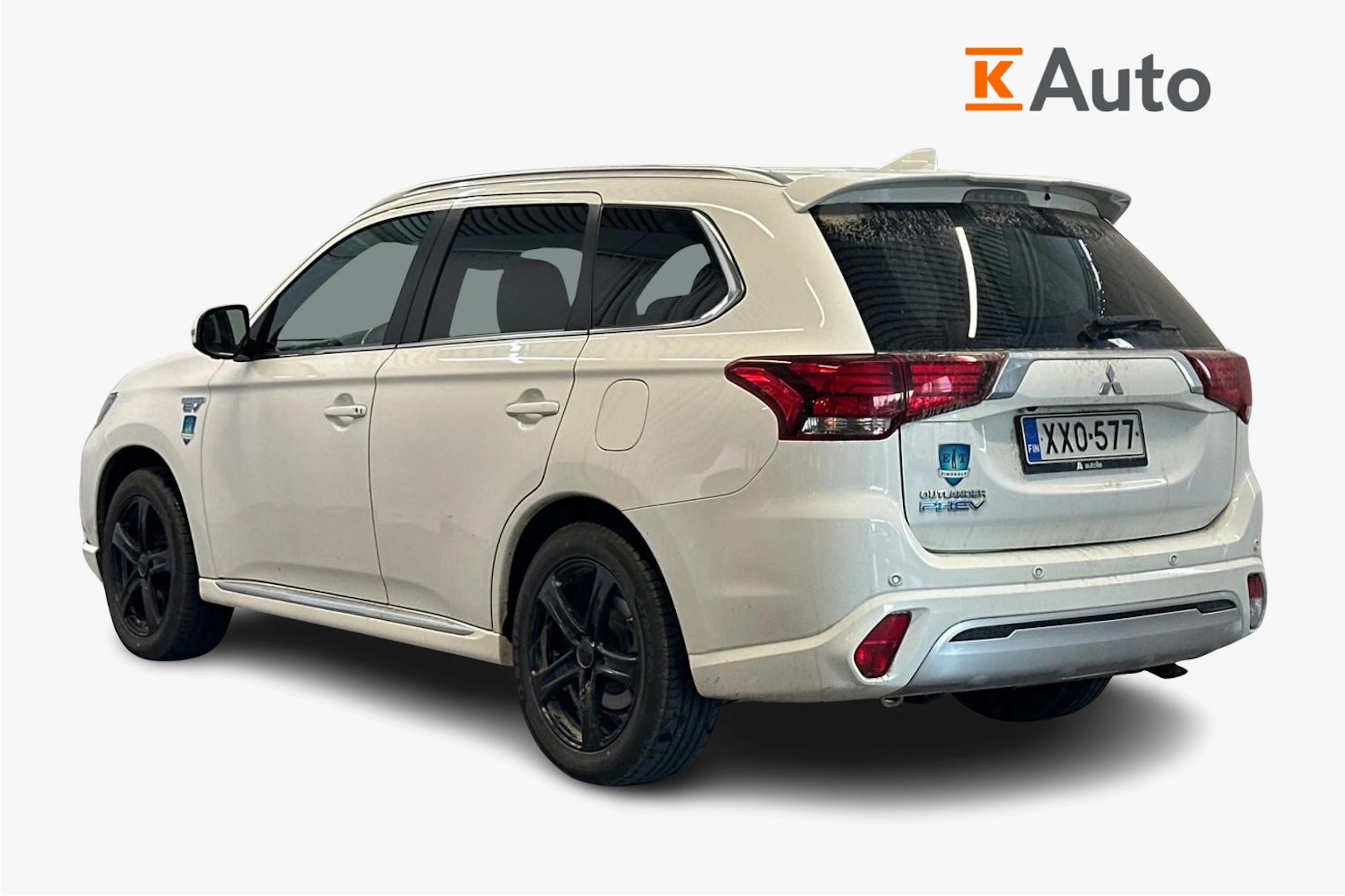 valkoinen Mitsubishi Outlander PHEV 2021 kuva 2.